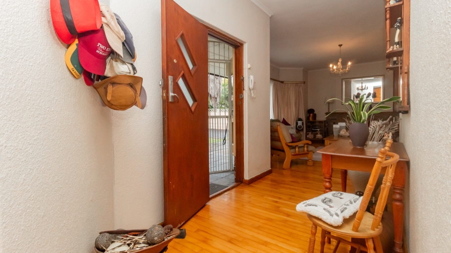 4 Bedroom Property for Sale in De La Haye Western Cape
